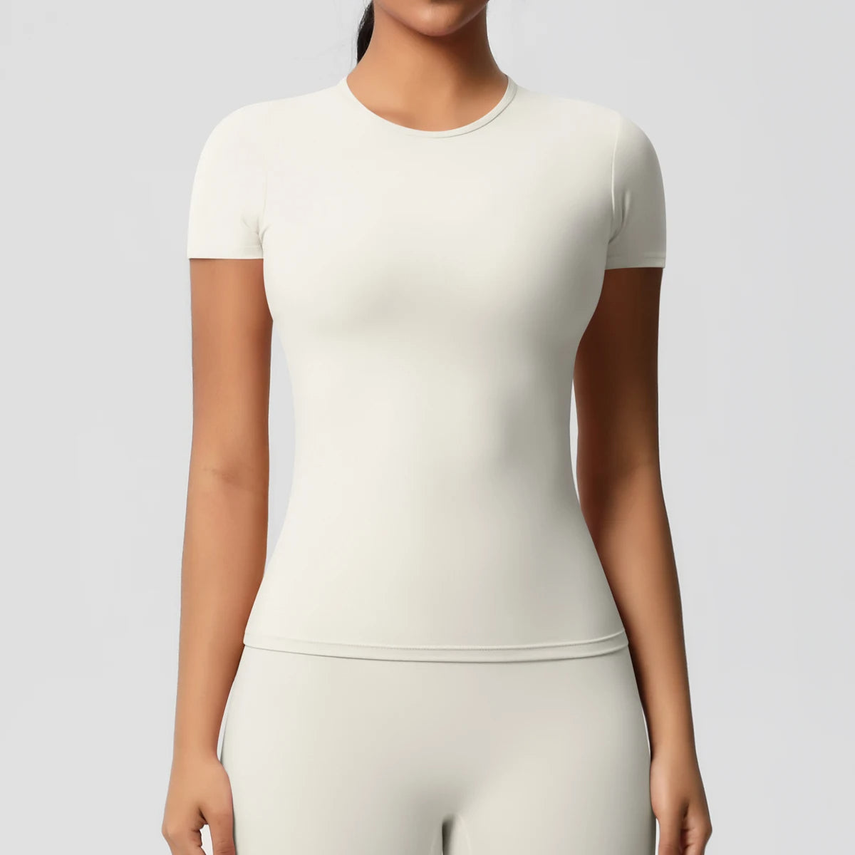 Classic Shape Tee by Vivacuerpo